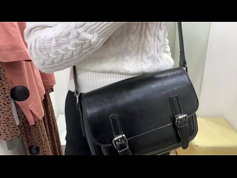 ❤️ Publiekelijke masturbatie van jonge teef FeralBerry met een dildo in de paskamer ❤️ Harde porno at nl.pi-porno.ru ️❤